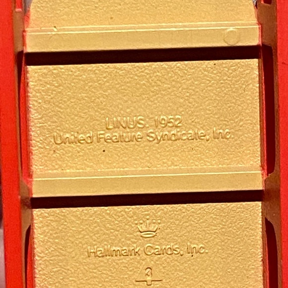 Vintage Hallmark Linus Sledding 1995 Christmas Ornament Peanuts Gang - Picture 6 of 6